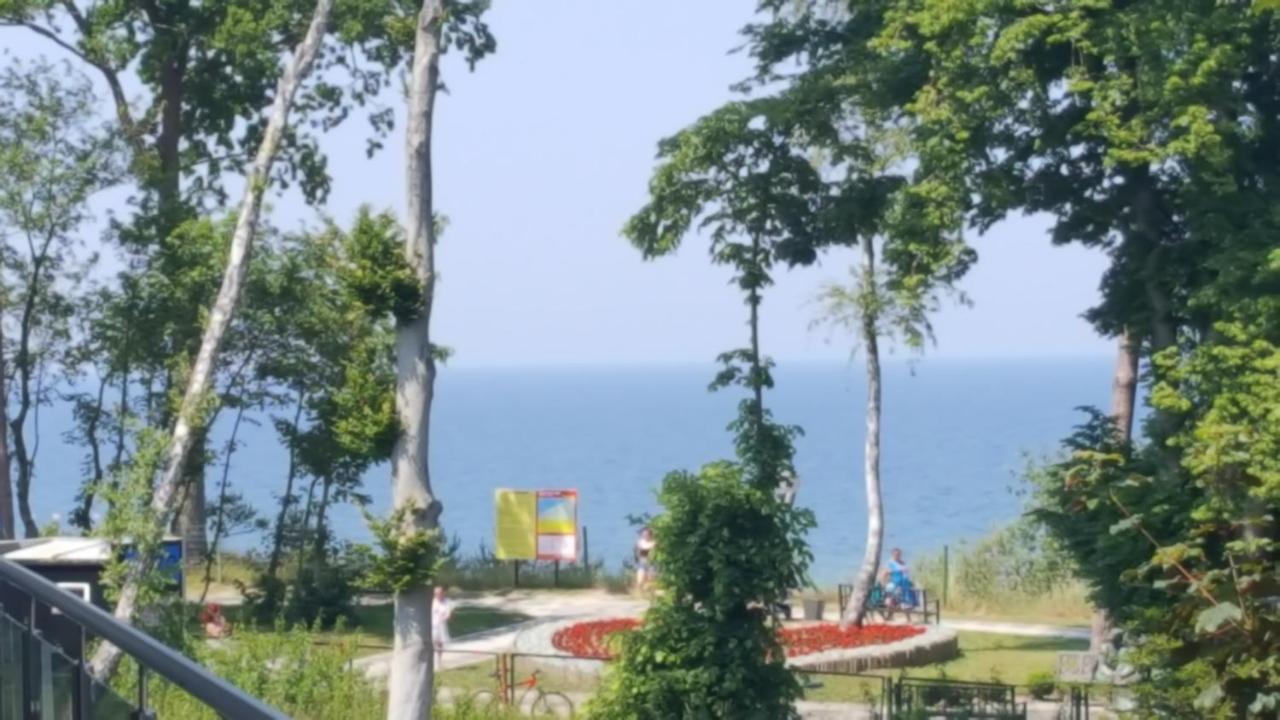 Klifowarewal Z Widokiem Na Morze Daire Dış mekan fotoğraf